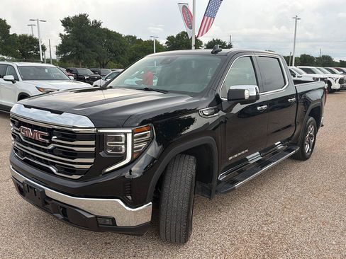 Used 2024 GMC Sierra 1500 SLT RWD image 7