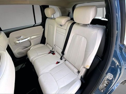 Used 2023 Mercedes-Benz GLB 250 4MATIC image 27