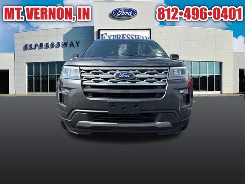 Used 2018 Ford Explorer XLT w/ Equipment Group 202A AWD/4WD image 2