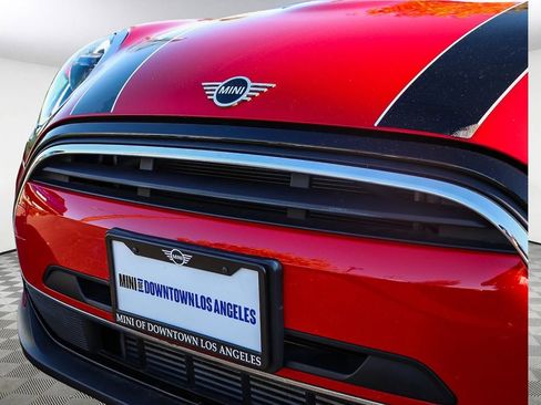 Used 2023 MINI Cooper 2-Door Hardtop image 5