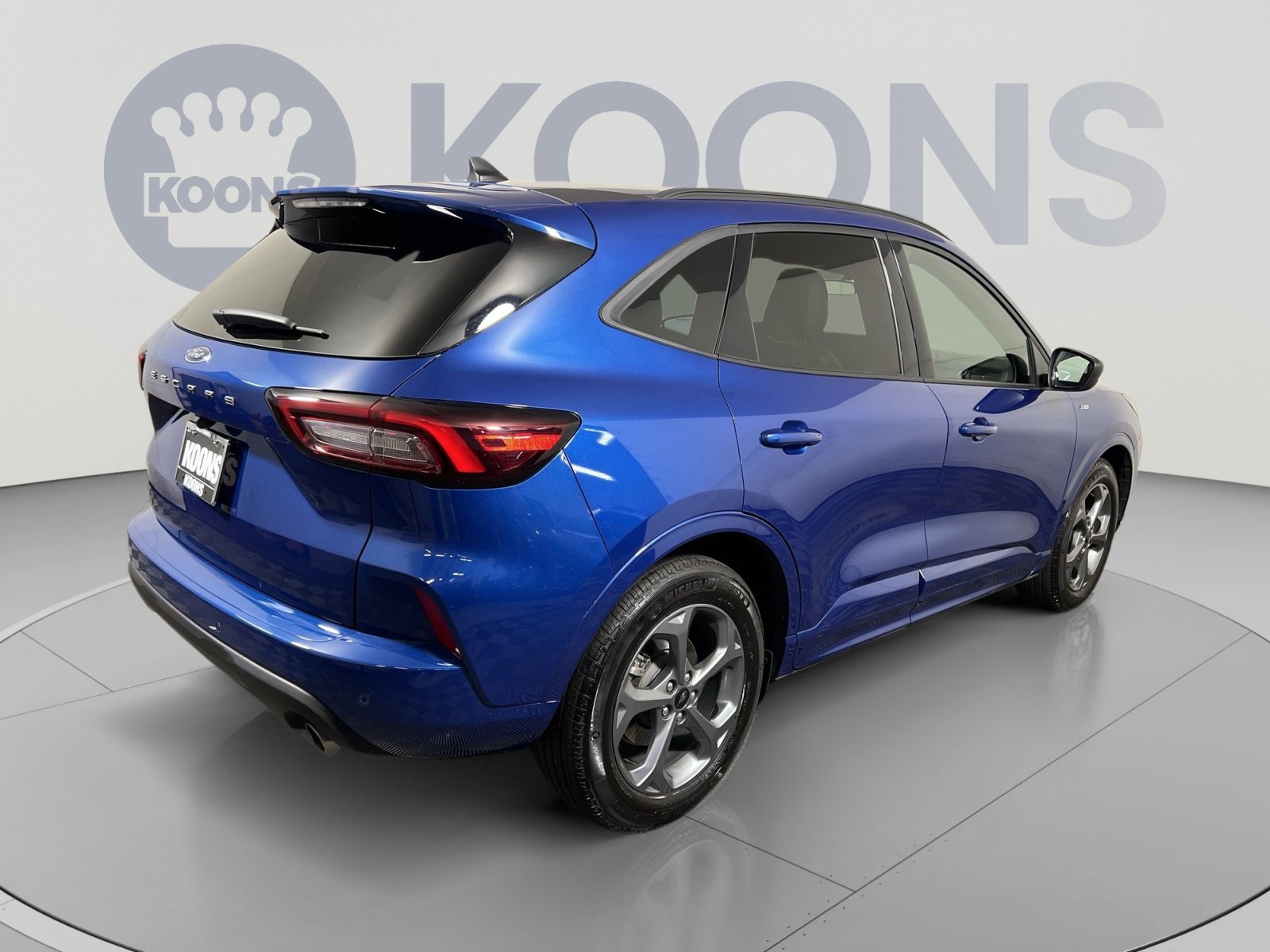Used 2023 Ford Escape ST-Line w/ Tech Pack #1 FWD image 11