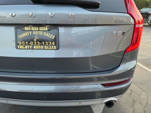 Used 2018 Volvo XC90 T5 Momentum w/ Convenience Package image 6