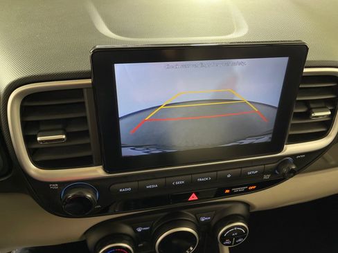 Used 2020 Hyundai Venue SEL w/ Convenience Package FWD image 23