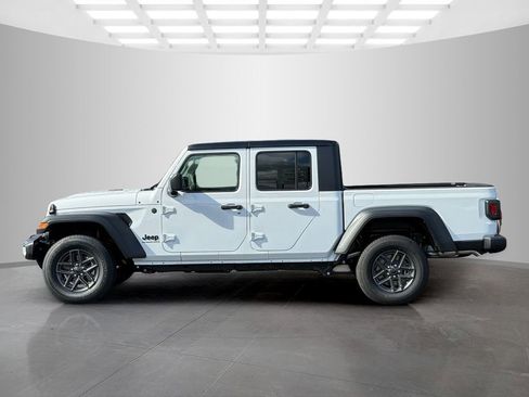 New 2025 Jeep Gladiator Sport image 8