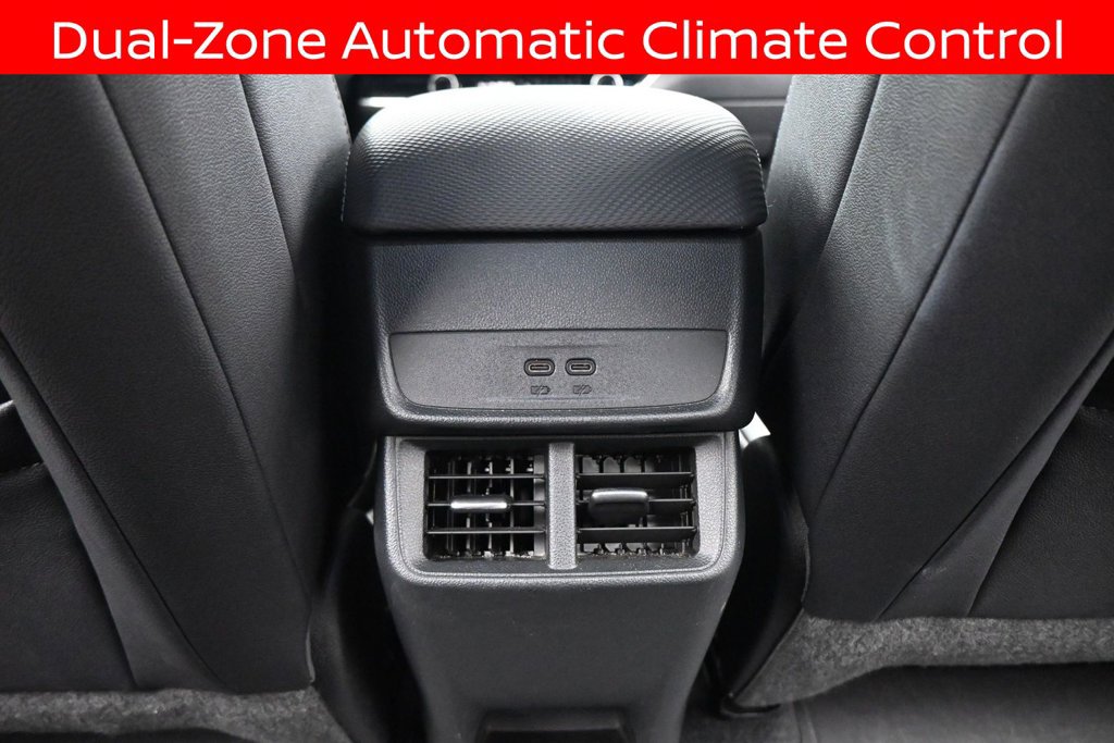 Used 2026 Chevrolet Equinox LT w/ Convenience Package II FWD image 18