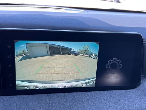 Certified 2025 Nissan Kicks SV image 9