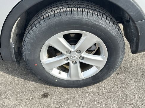 Used 2013 Toyota RAV4 XLE image 9