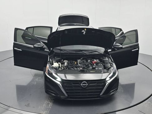 Used 2023 Nissan Altima 2.5 SV FWD image 44