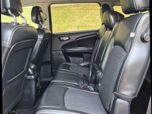 Used 2017 Dodge Journey Crossroad FWD image 16
