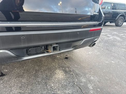Used 2023 Ford Explorer XLT w/ Equipment Group 202A image 12