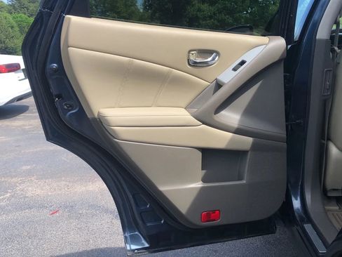 Used 2014 Nissan Murano SL w/ Navigation Package image 17