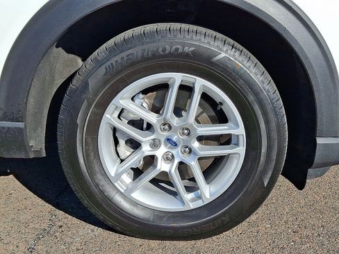 New 2025 Ford Explorer Active image 8