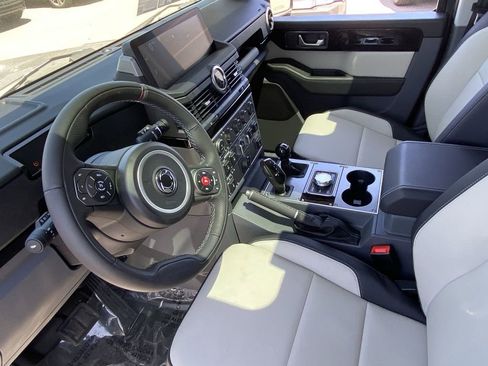 New 2025 INEOS Grenadier Fieldmaster Edition image 5