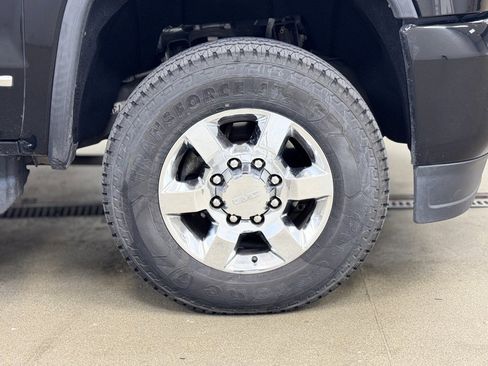 Used 2017 GMC Sierra 3500 Denali w/ Duramax Plus Package image 4