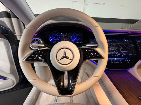 Certified 2023 Mercedes-Benz EQS 580 4MATIC Sedan image 28