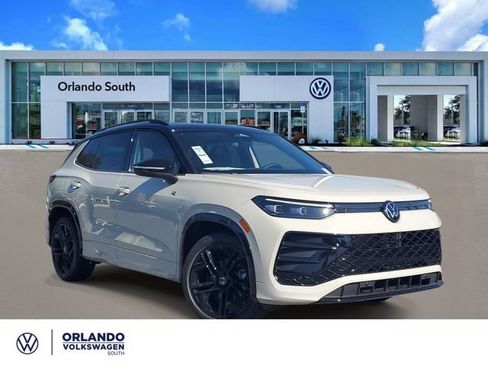 New 2026 Volkswagen Tiguan SE R-Line FWD image 1
