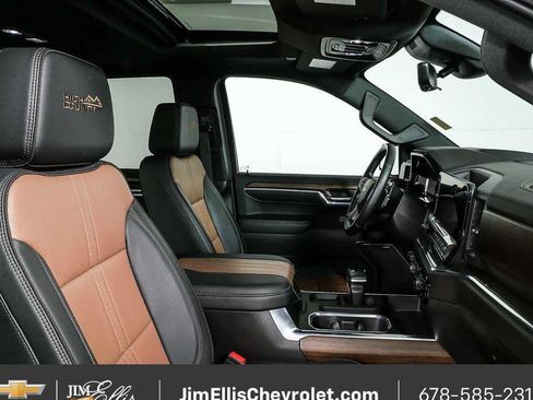 Certified 2024 Chevrolet Silverado 1500 High Country w/ Technology Package AWD/4WD image 23