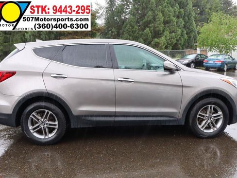Used 2017 Hyundai Santa Fe Sport FWD image 10