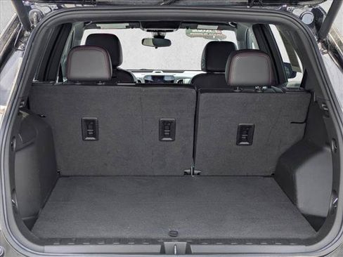 Used 2022 Chevrolet Equinox RS w/ RS Leather Package FWD image 6