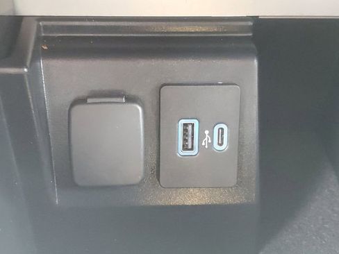 Certified 2023 Ford Explorer XLT w/ Equipment Group 202A AWD/4WD image 24