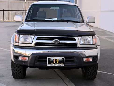 Used 2000 Toyota 4Runner SR5 AWD/4WD image 11