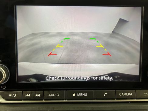 Used 2024 Nissan Rogue S FWD image 62