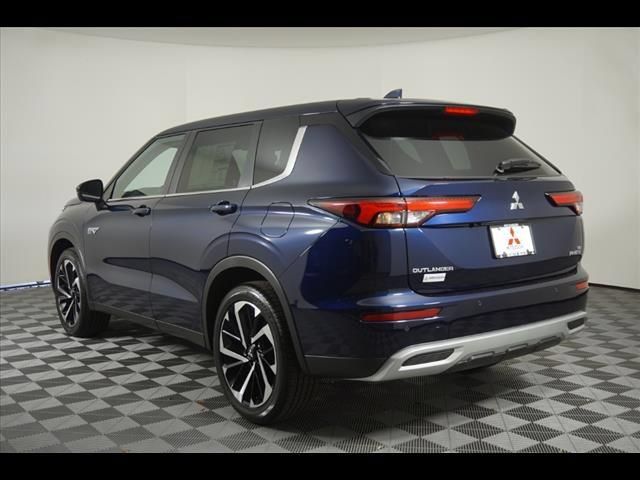 Used 2025 Mitsubishi Outlander SE AWD/4WD image 5