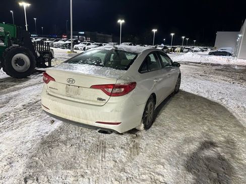 Used 2016 Hyundai Sonata SE image 4