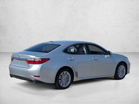 Used 2015 Lexus ES 350 w/ Luxury Package image 5