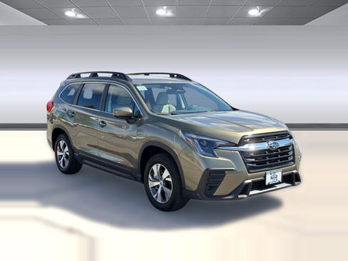 Certified 2025 Subaru Ascent Premium AWD/4WD image 7