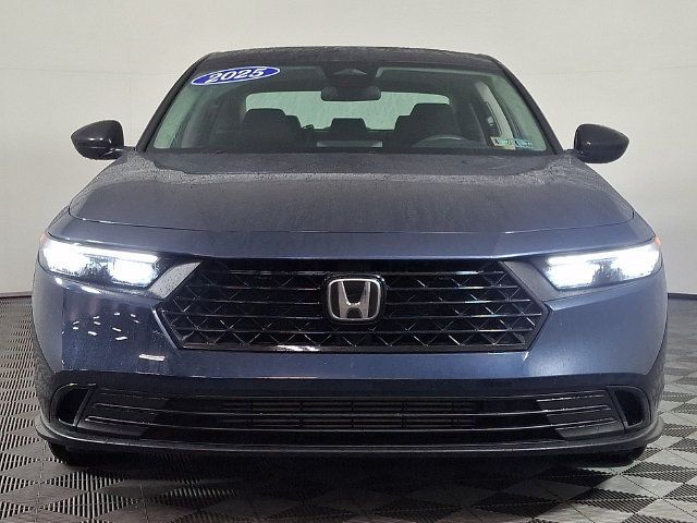 Used 2025 Honda Accord SE image 5