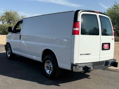 Used 2018 GMC Savana 2500 w/ Driver Convenience Package RWD image 3