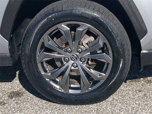 Certified 2022 Toyota RAV4 XLE Premium image 11