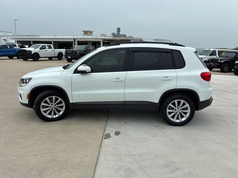 Used 2018 Volkswagen Tiguan Limited w/ Premium Package FWD image 6