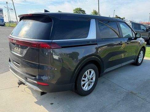 Used 2022 Kia Carnival LX FWD image 10