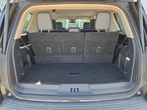 Used 2022 Ford Expedition XLT AWD/4WD image 30