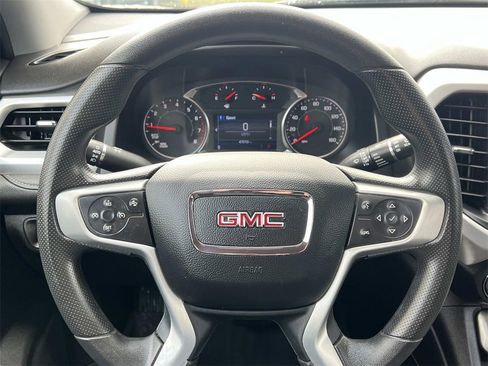 Used 2023 GMC Acadia SLE w/ Driver Convenience Package image 18