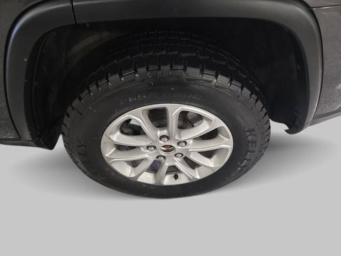 Used 2021 Jeep Grand Cherokee Laredo image 34