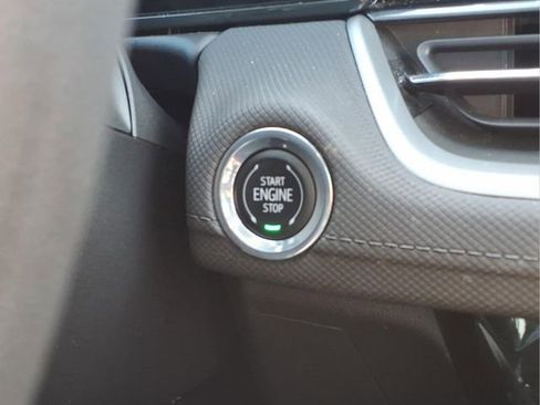 Used 2025 Chevrolet TrailBlazer LT image 12