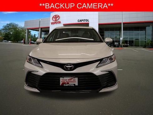 Used 2022 Toyota Camry XLE AWD/4WD image 7