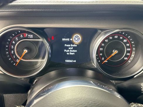 Used 2020 Jeep Wrangler Unlimited Sahara AWD/4WD image 15