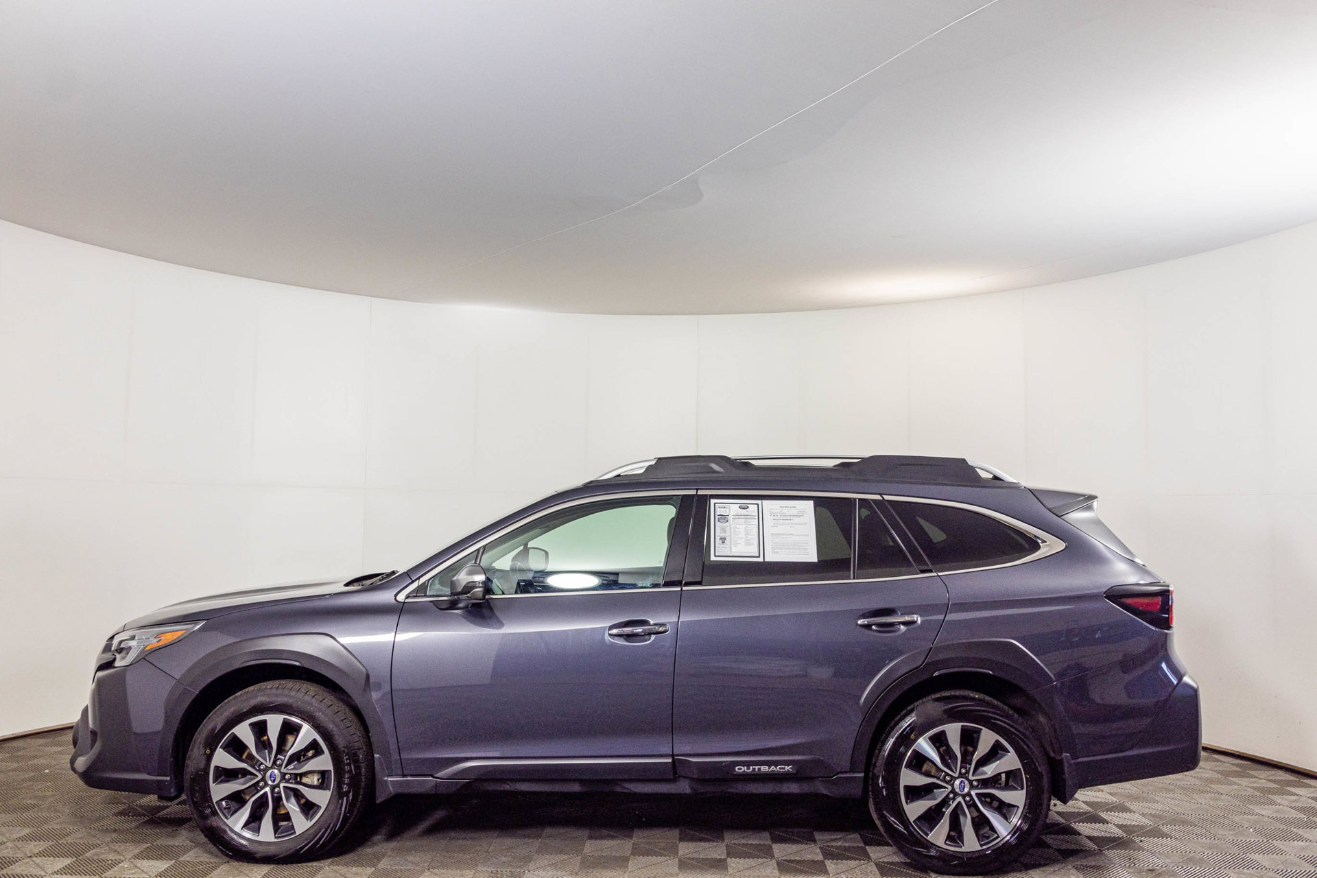 Used 2023 Subaru Outback Touring AWD/4WD image 25