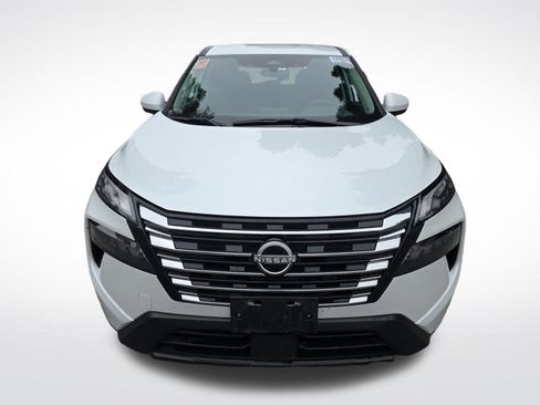 Used 2025 Nissan Rogue SV AWD/4WD image 5