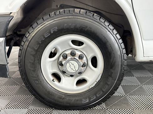 Used 2018 Chevrolet Express 3500 LT w/ LT Preferred Equipment Group image 31