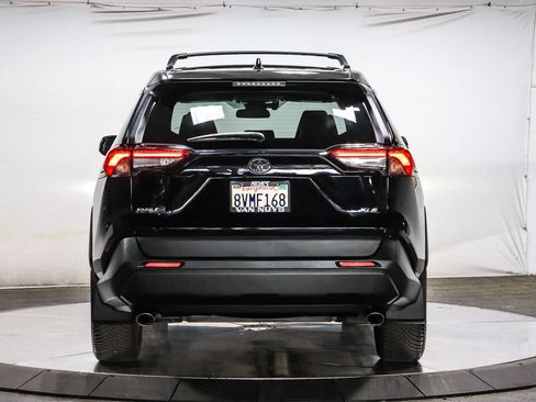 Certified 2021 Toyota RAV4 XLE Premium FWD image 4
