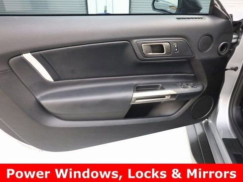 Used 2022 Ford Mustang Shelby GT500 w/ Carbon Fiber Track Pack image 55