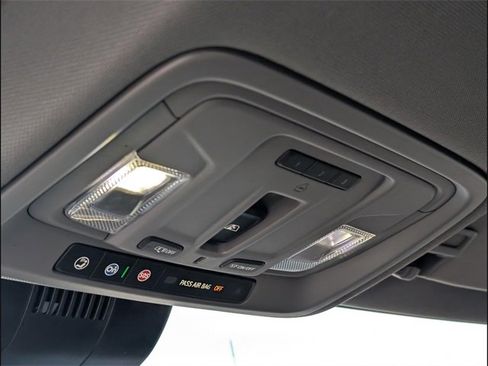 Used 2025 Chevrolet Silverado 2500 LT image 16