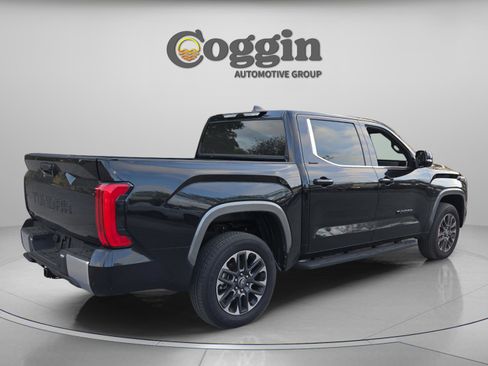Certified 2025 Toyota Tundra Limited AWD/4WD image 5