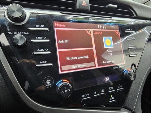 Used 2020 Toyota Camry XSE w/ Navigation Package image 14