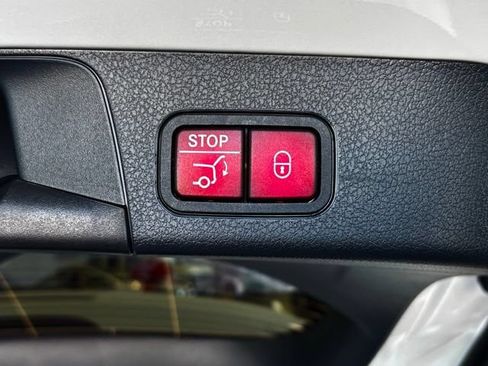 New 2026 Mercedes-Benz GLB 250 4MATIC image 28